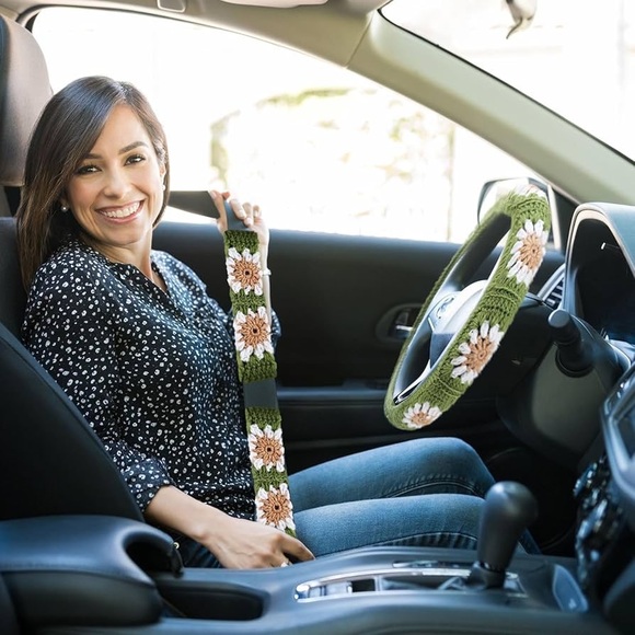 Crochet Car Accessory Set - Picture 2 of 7